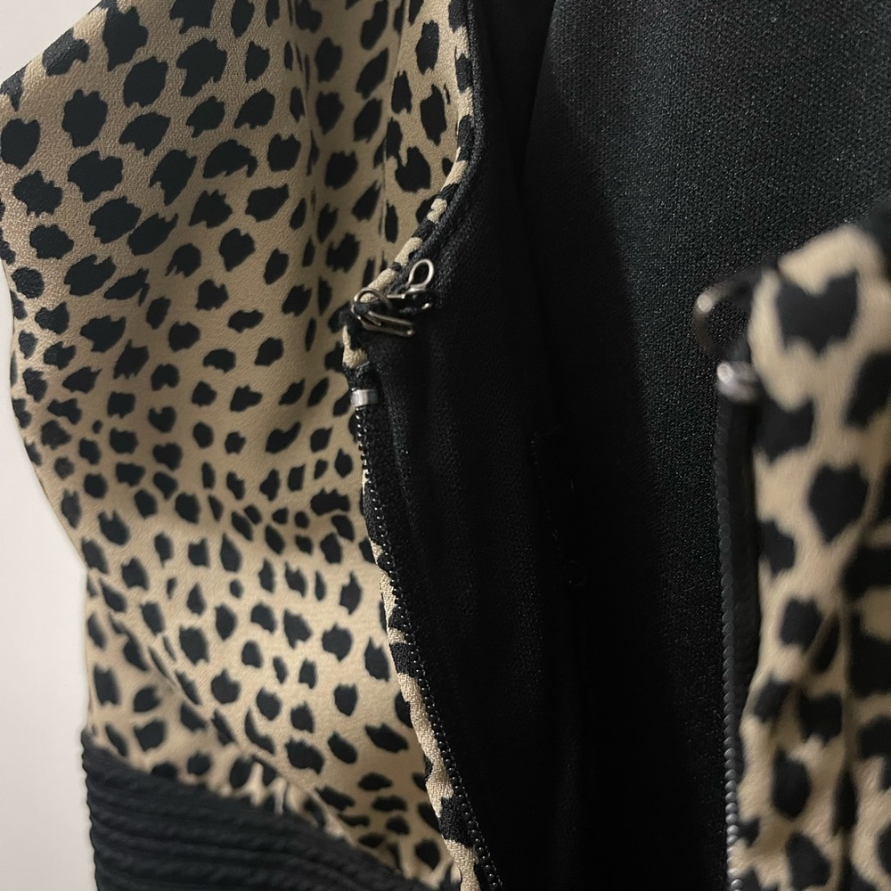 Dress - Picture 6 of 6